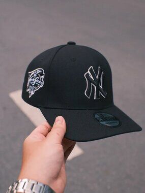 New Era 9FORTY Adjustable Black and Pink 2000 New York Yankees Baseball Cap